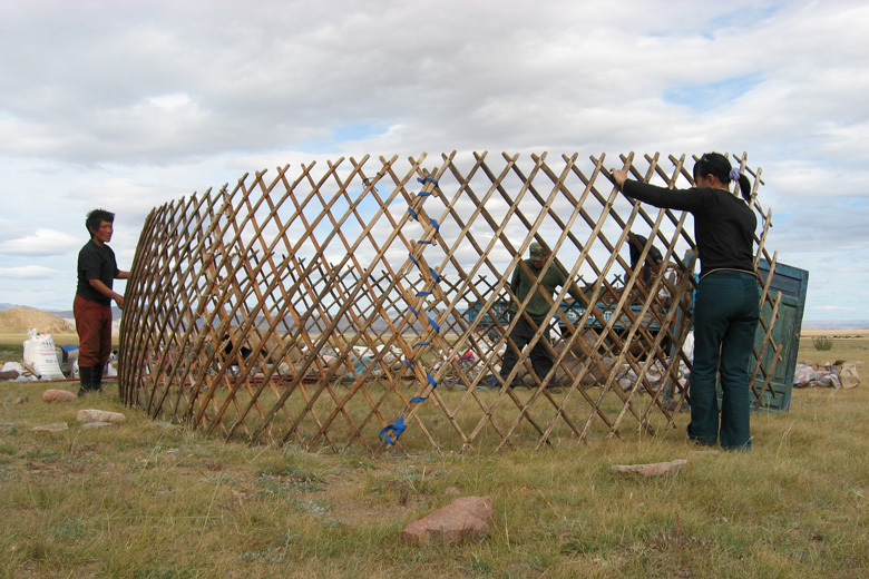 Erecting the yurt walls