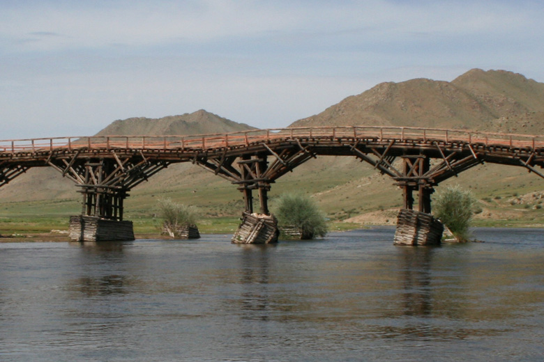 Brücke über den Ideriin gol, bei Jargalant 