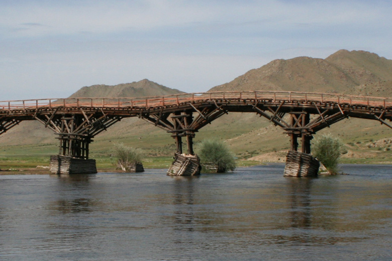 Brücke über den Ideriin gol, bei Jargalant 
