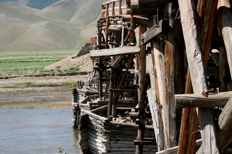 Bridge across the Ideriin gol, near Jargalant