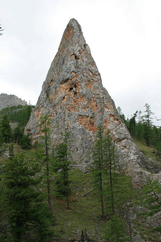 A valley near Ih uul